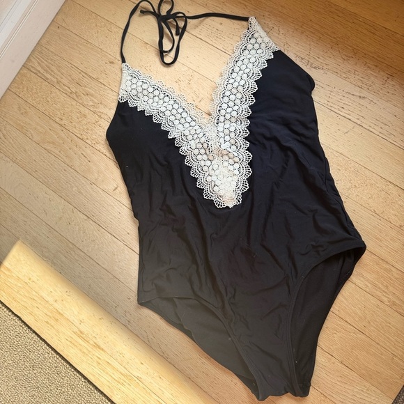 SEA ANGEL Lace Trimmed One Piece Swimsuit - Picture 2 of 8